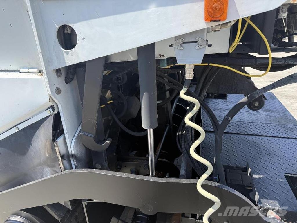 Demag DF 65C Машини за асфалт