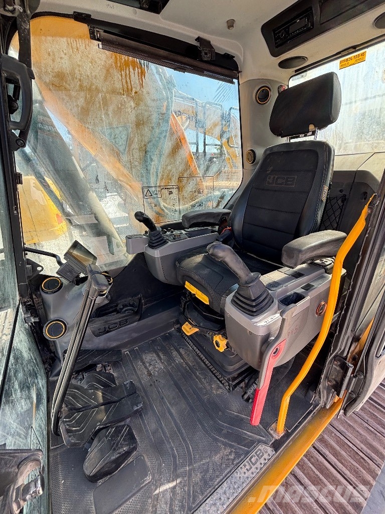 JCB 220 XL 4F Bageri gusjeničari