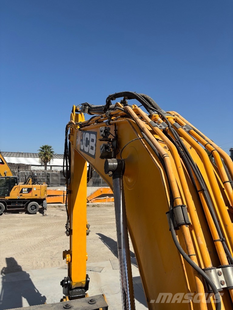 JCB 220 XL 4F Bageri gusjeničari