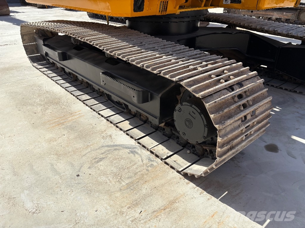 JCB 220 XL 4F Bageri gusjeničari