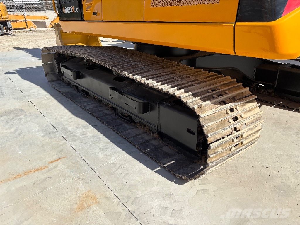 JCB 220 XL 4F Bageri gusjeničari
