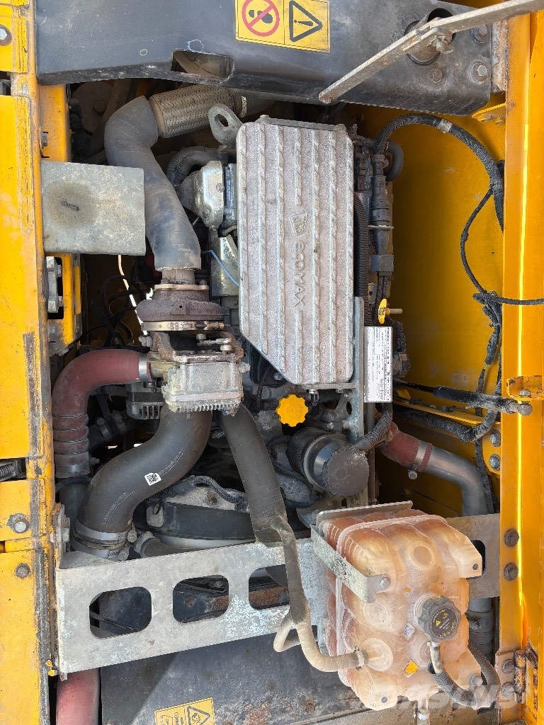 JCB 220 XL 4F Bageri gusjeničari
