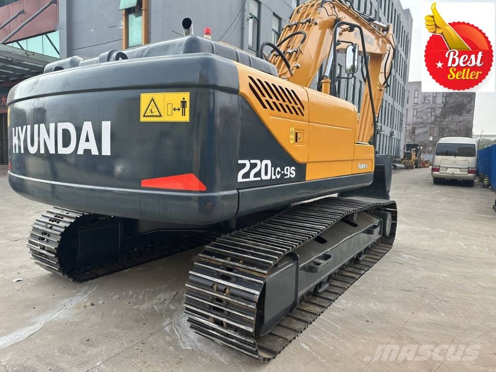 Hyundai Robex 220 LC-9 S Гусеничні екскаватори