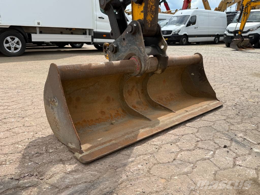 JCB 48Z-1 - Hammer Lines / Quick Coupler Minigraafmachines < 7t