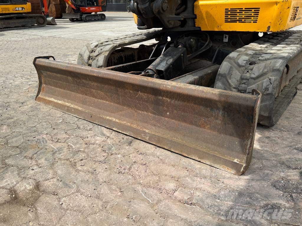JCB 48Z-1 - Hammer Lines / Quick Coupler Minigraafmachines < 7t