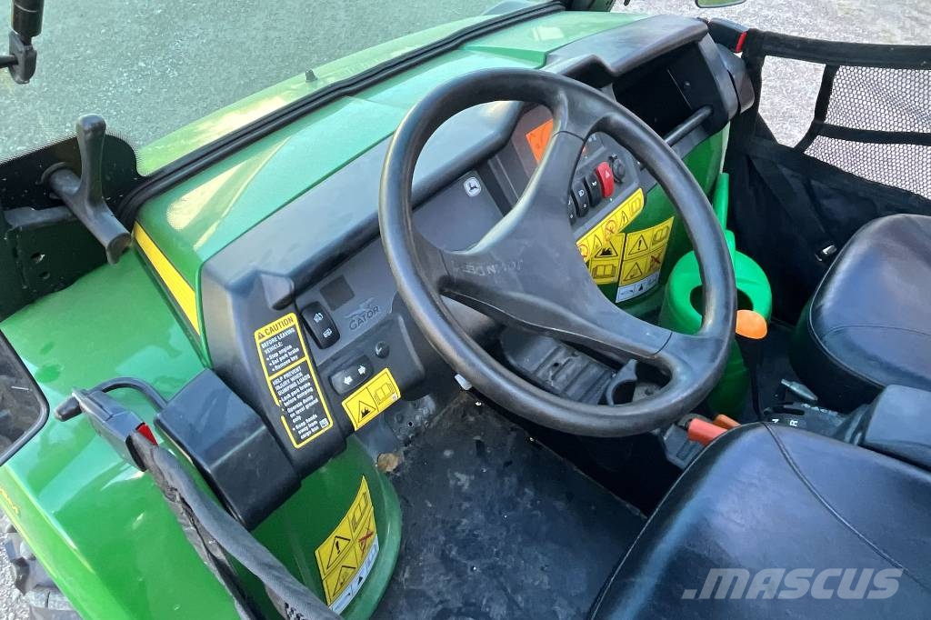 John Deere XUV 855 M Gator UTV