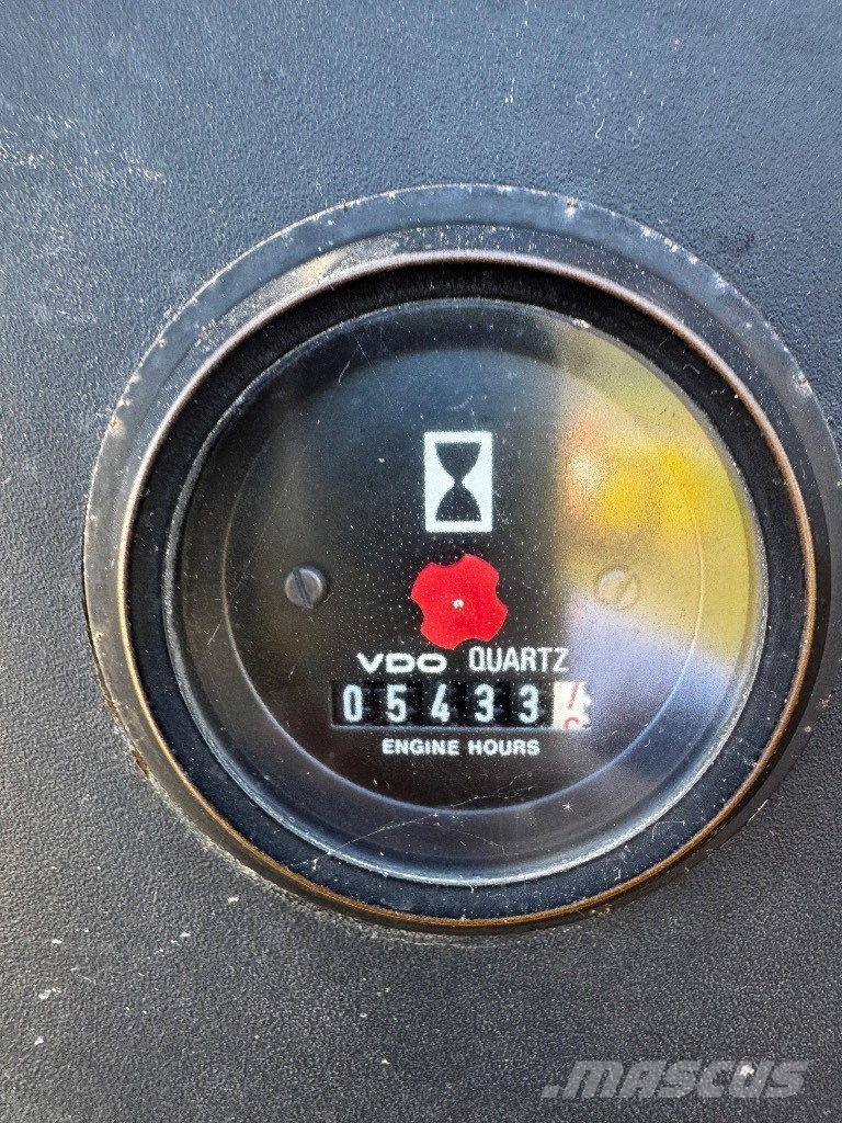 Volvo Akerman EC 230B Bandgrävare