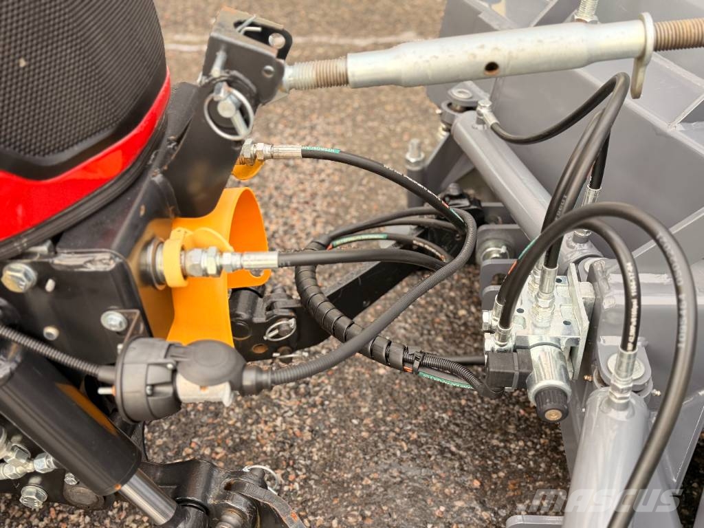 Shibaura SB50HC Kompakttraktor Demokörd Tractores compactos