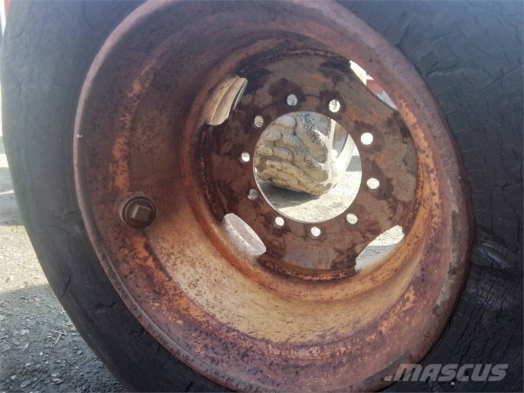 Ösa 250 20x26,5 Used/Beg Шины и колёса