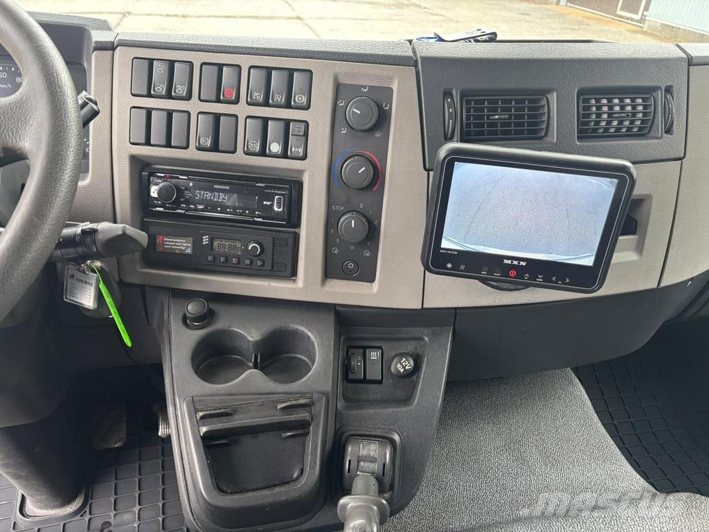 Volvo FL280 4x2 EURO6 + HEATING BOX 9500mm Furgons