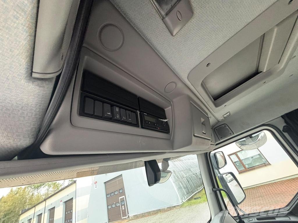 Volvo FL280 4x2 EURO6 + HEATING BOX 9500mm Furgons