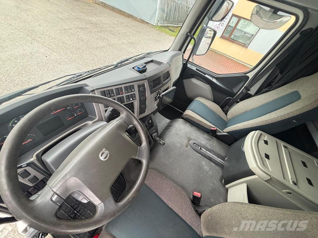 Volvo FL280 4x2 EURO6 + HEATING BOX 9500mm Furgons