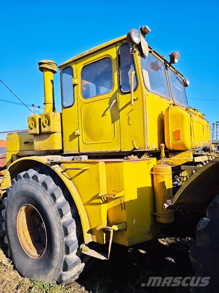 Kirovets K-701 الجرارات