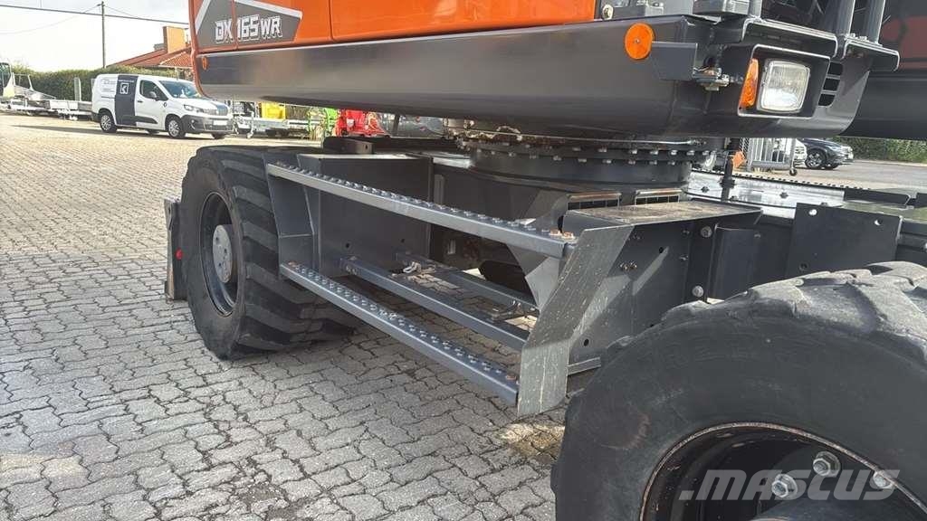 Doosan DX165W Polovni specijalni bageri