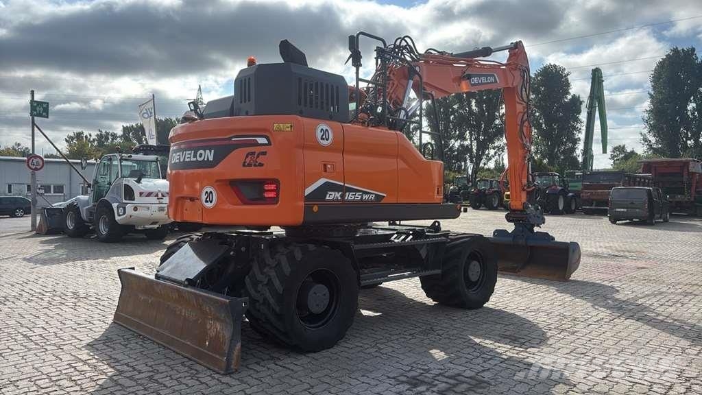 Doosan DX165W 特殊油圧ショベル
