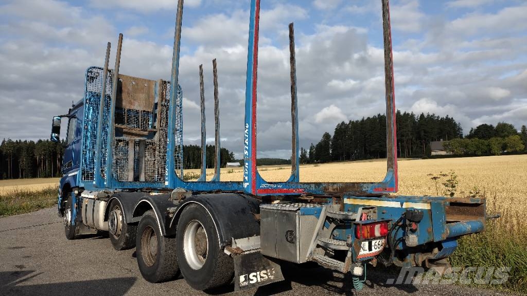 Sisu Polar 625 puuvarustus,2 piiri Transportes de madera