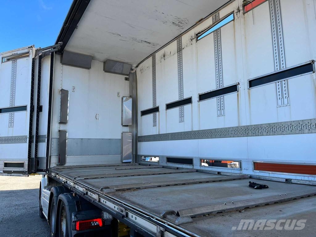 Schmitz Cargobull NKS SCB S3B BOX L=13682 mm Návěsy pro přepravu zvířat