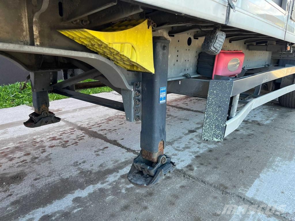 Schmitz Cargobull NKS SCB S3B BOX L=13682 mm Návěsy pro přepravu zvířat