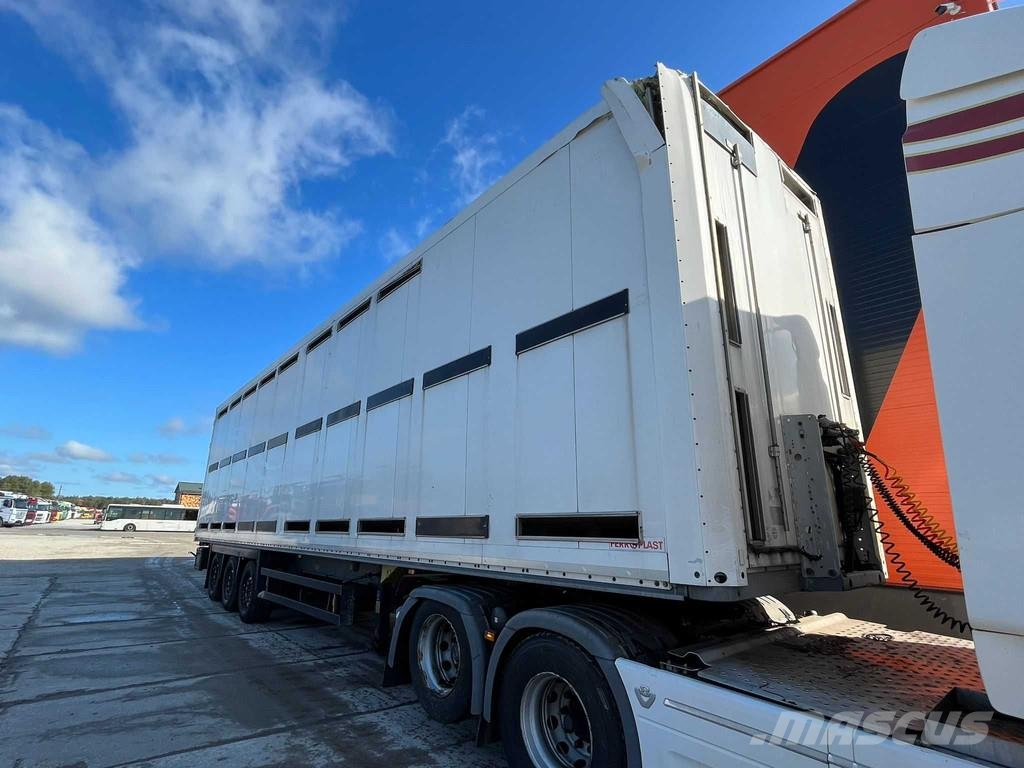 Schmitz Cargobull NKS SCB S3B BOX L=13682 mm Návěsy pro přepravu zvířat