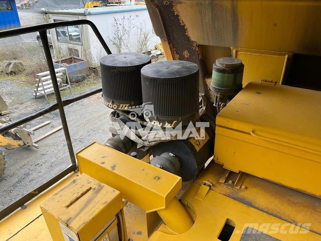 Komatsu HD405-7 ماكينات منفعة عامة