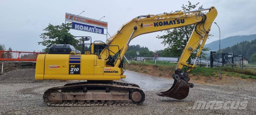 Komatsu PC 210 LC-11 حفارات زحافة