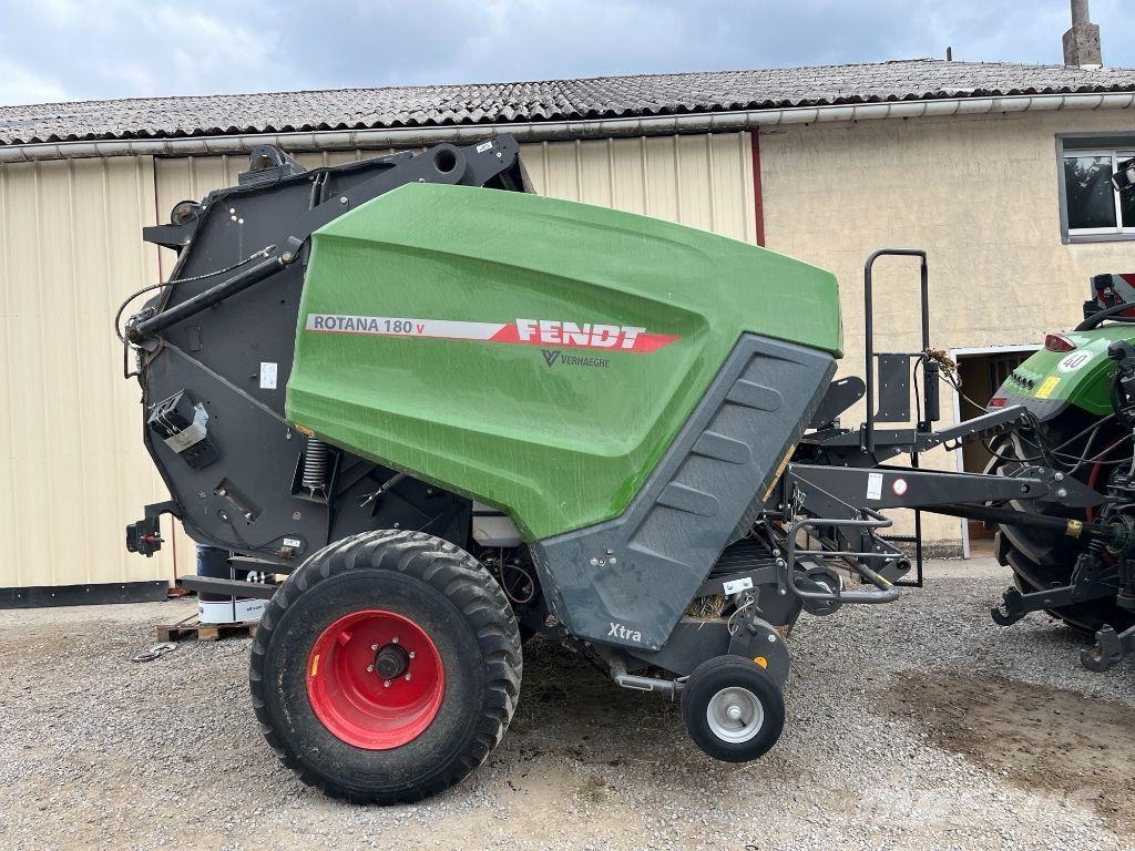 Fendt Rotana 180 vxtra ラウンドベーラー