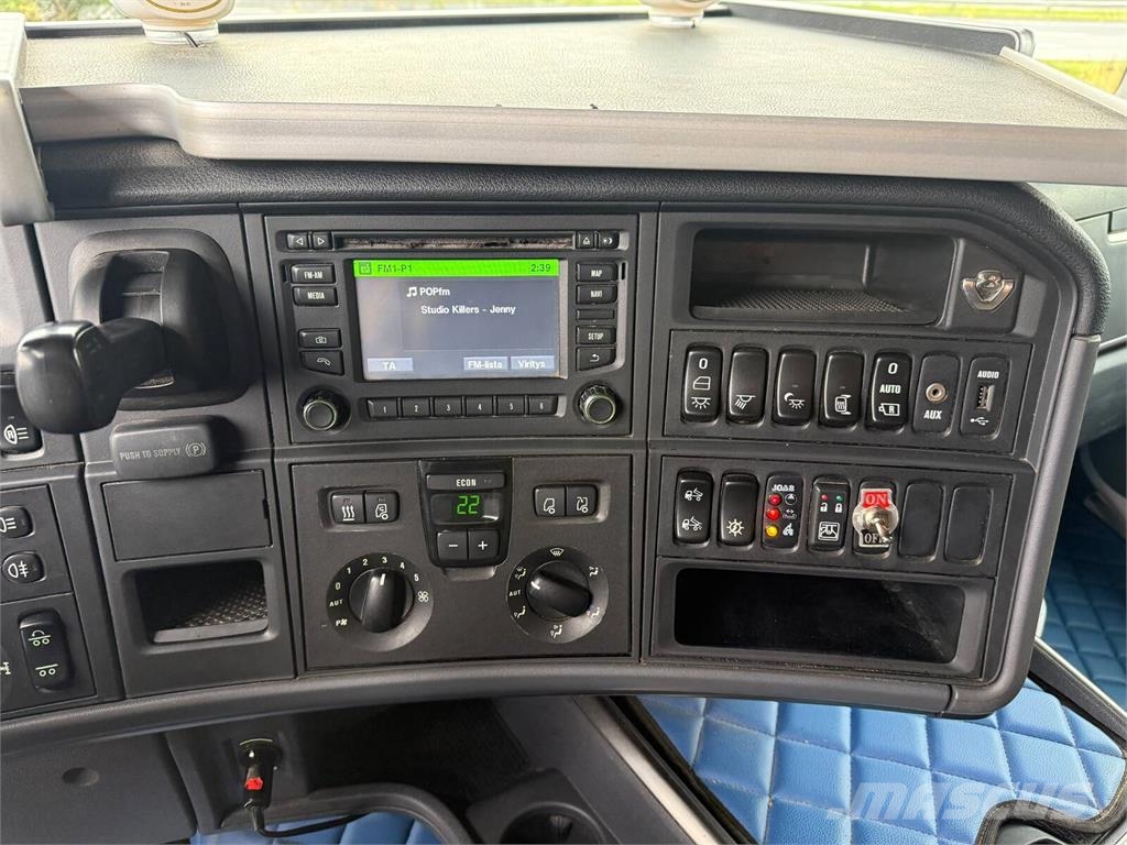 Scania R560 8x4 Kotalni prekucni tovornjaki