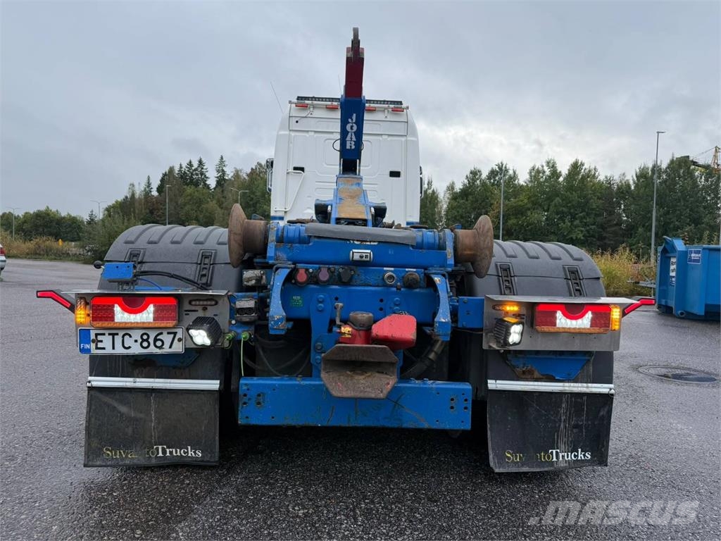 Scania R560 8x4 Kotalni prekucni tovornjaki