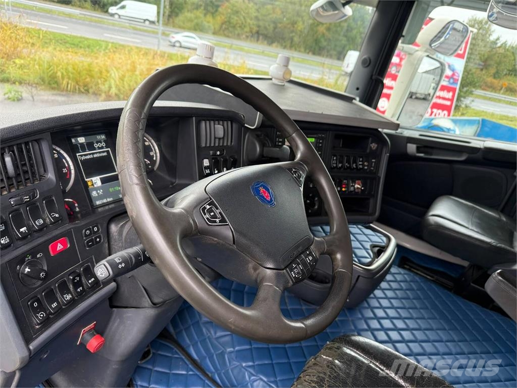 Scania R560 8x4 Kotalni prekucni tovornjaki