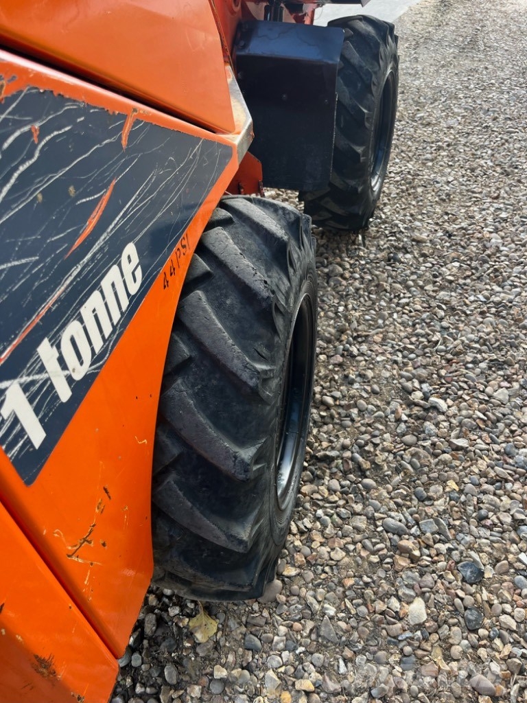 Thwaites 1 ton Mini pašizgāzēji