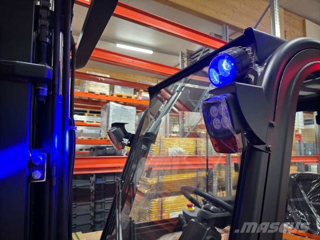 EP EFL253P Triplex 4800 Li-ion Electric forklifts