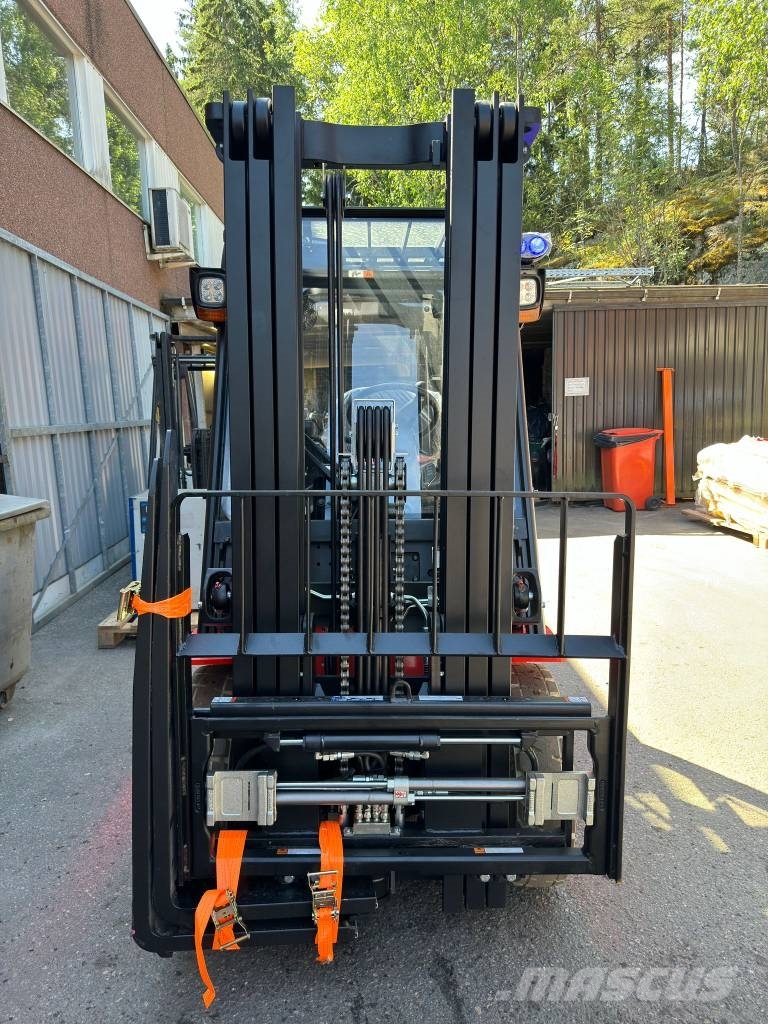 EP EFL253P Triplex 4800 Li-ion Electric forklifts