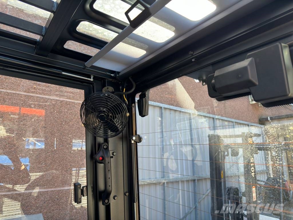 EP EFL253P Triplex 4800 Li-ion Electric forklifts