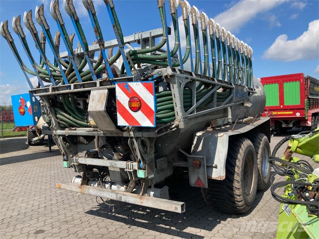 Rheinland VT 14.000 معدات توزيع السماد العضوي