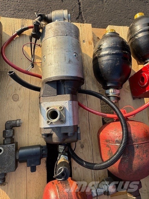 Liebherr L 564 HYDRAULIC PUMP A11V O 130 Hidráulica