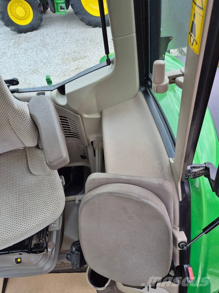 John Deere 6195 M Traktorer