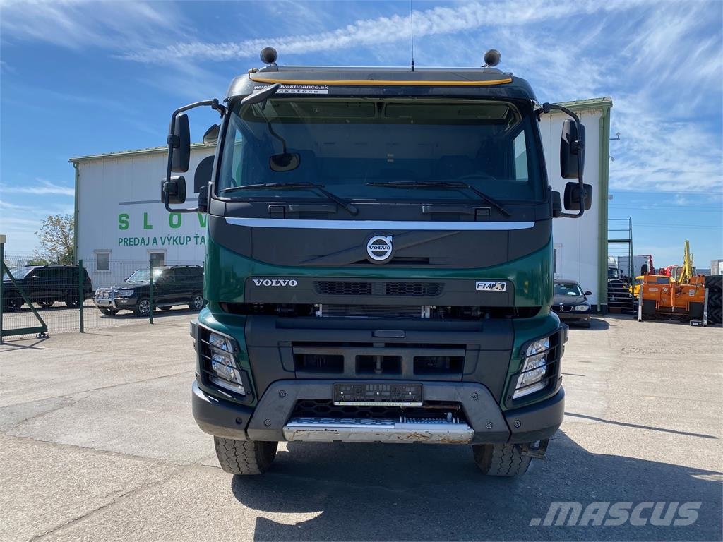 Volvo Iný model VIN 018 شاحنات أشجار