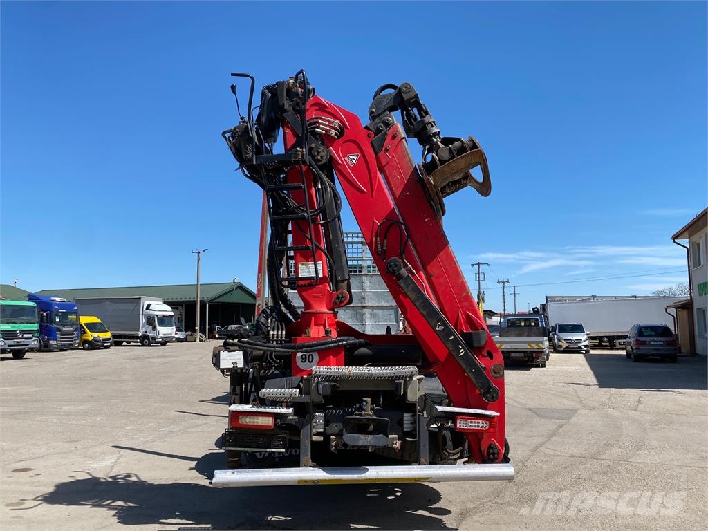 Volvo Iný model VIN 018 شاحنات أشجار