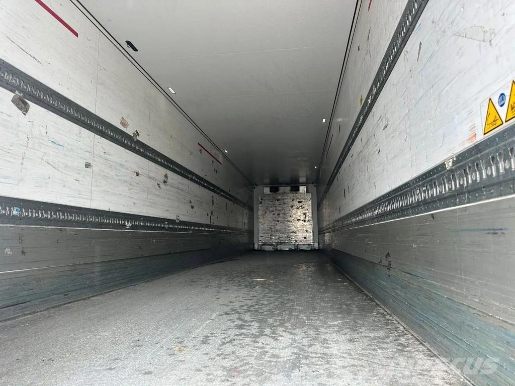 Schmitz Cargobull 3 AXLE CARRIER 1550 D/E Semirimorchi a temperatura controllata