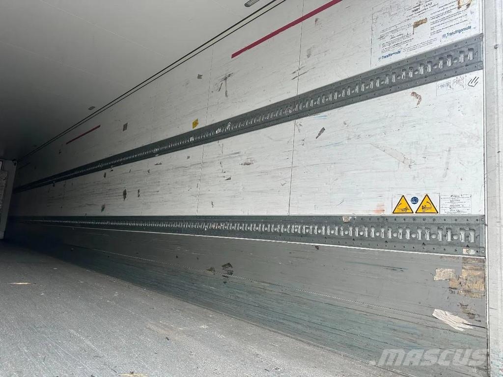Schmitz Cargobull 3 AXLE CARRIER 1550 D/E Semirimorchi a temperatura controllata