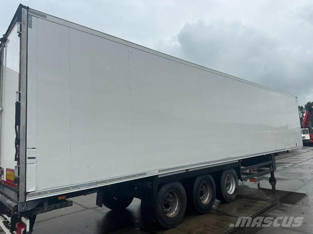 Schmitz Cargobull 3 AXLE CARRIER 1550 D/E Semirimorchi a temperatura controllata