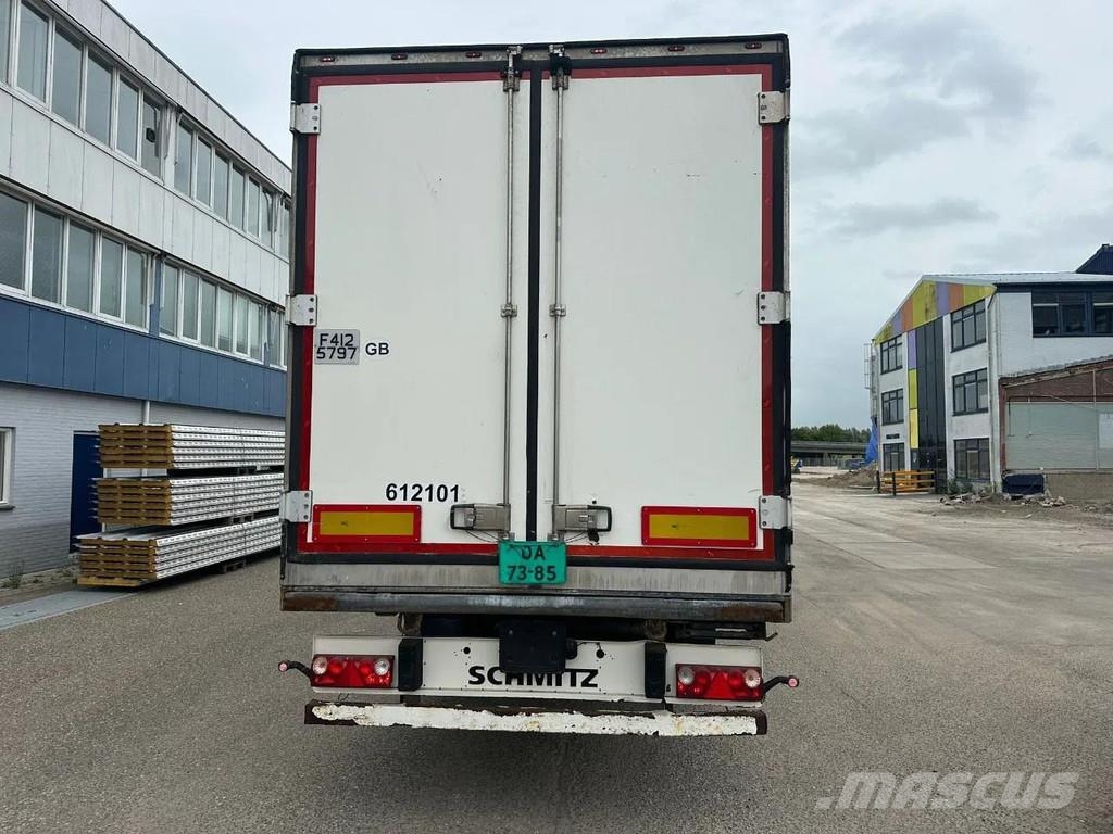 Schmitz Cargobull 3 AXLE CARRIER 1550 D/E Semirimorchi a temperatura controllata