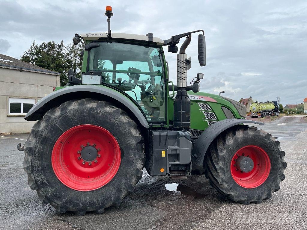 Fendt 724 S4 PROFI + Traktoren