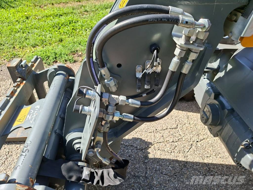 Liebherr T 41-7s Teleskoplader