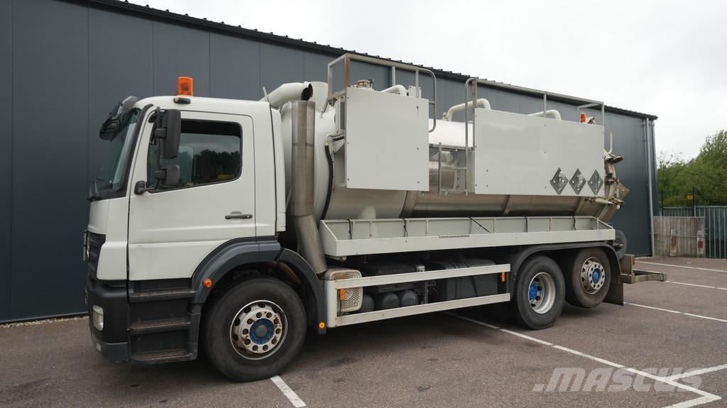 Mercedes-Benz AXOR 2728 6x2 vacuum suck and pressure tank 206.70 شاحنات مزدوجة / خلخلة