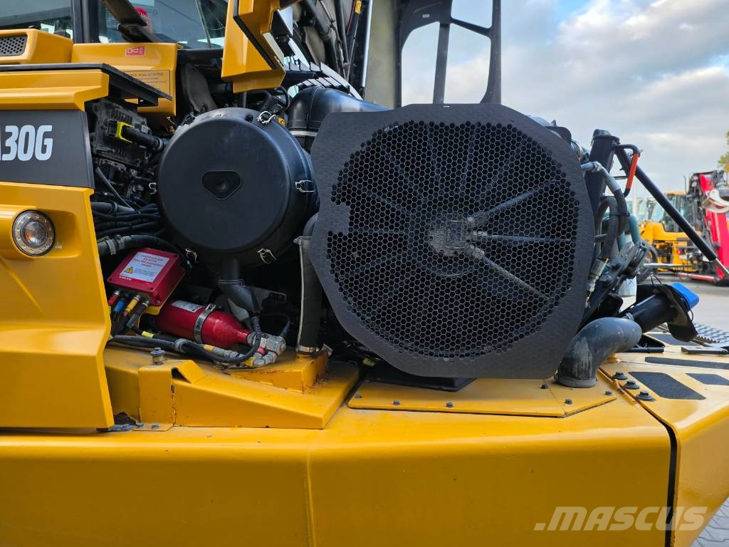Volvo A30 G 연결식 홀러