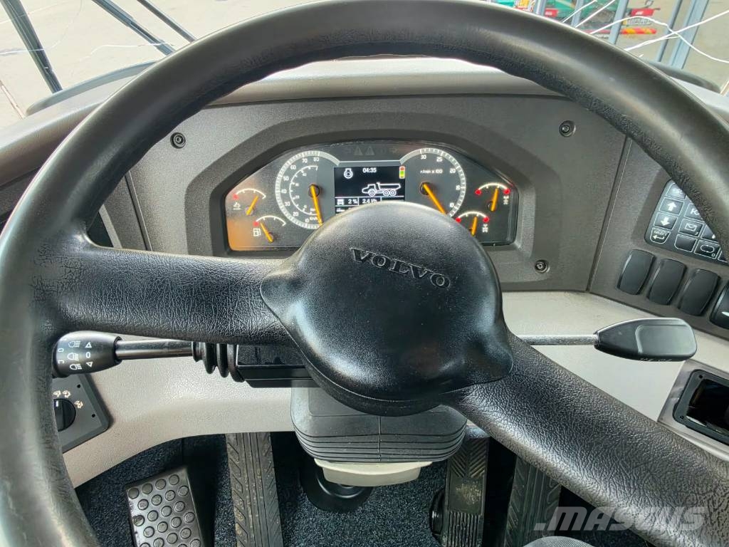 Volvo A30 G 연결식 홀러
