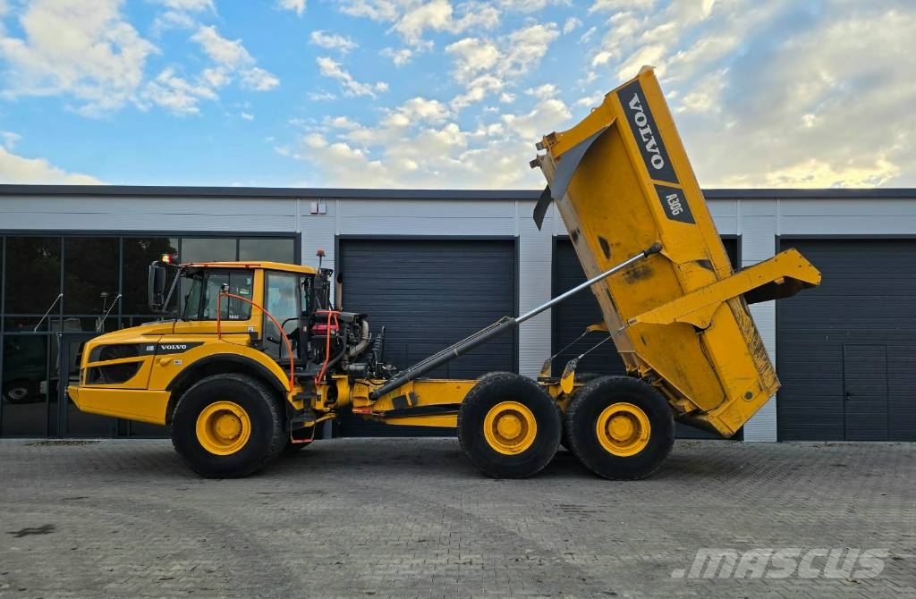 Volvo A30 G 연결식 홀러