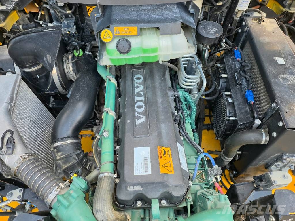 Volvo A30 G 연결식 홀러