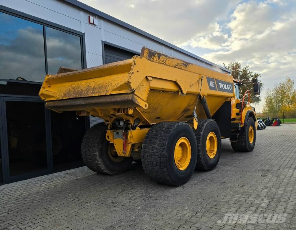 Volvo A30 G 연결식 홀러